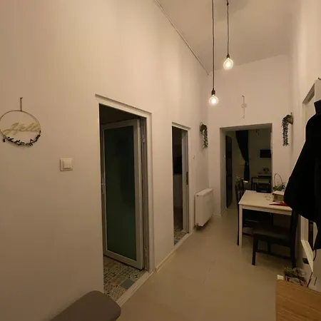 Nicole's Cozy Retreat Διαμέρισμα